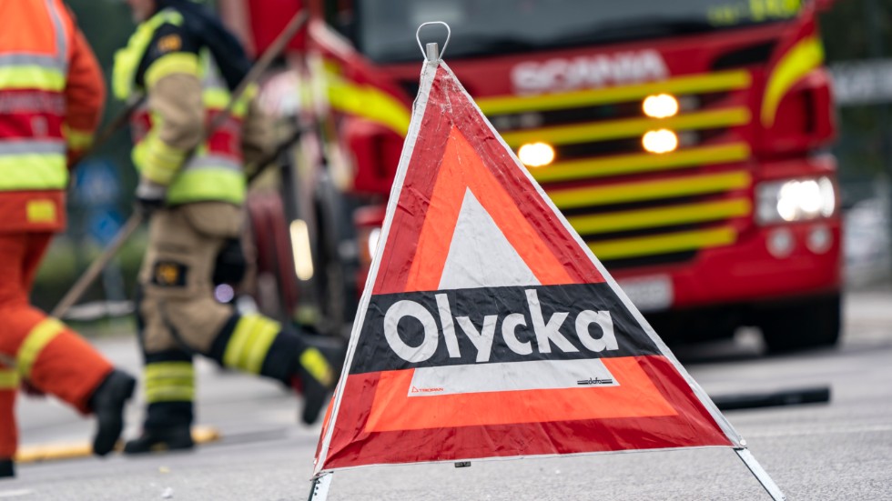 Polisen fattade misstankar mot en kvinna efter en trafikolycka.