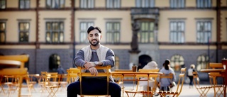 Muhib, 21, matchar studenter med ensamma äldre – "Happy life" kommer till Eskilstuna: "Ibland går det över i ren vänskap"