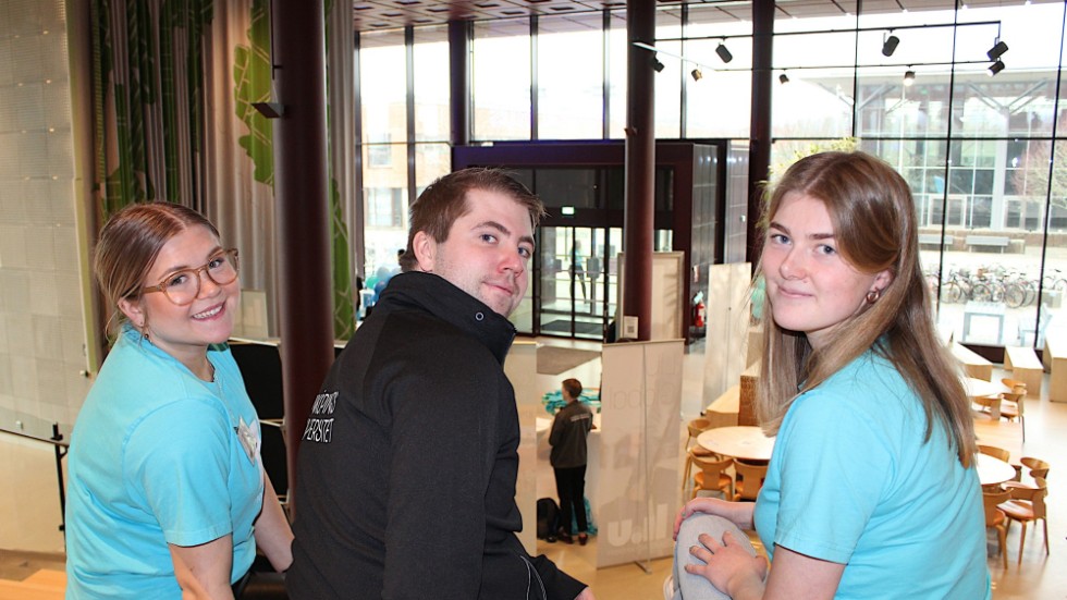 En trio som älskar studentlivet i Linköping. Från vänster, Elin Johansson, Markus Wallin och Ellen Augustsson.