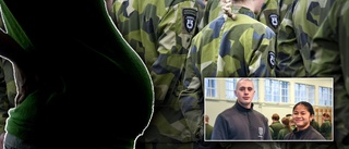 Fortfarande trubbel för kvinnor i försvaret • "Trosor ger skavsår" • Ingen uniform för gravida