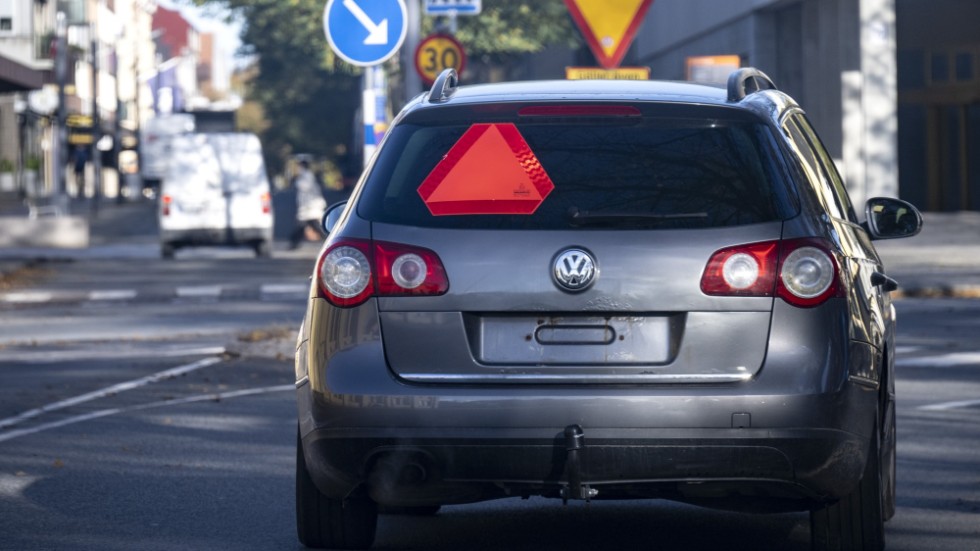 Genrebild. Pojken döms för att ha byggt om en a-traktor så att den åter klassats som personbil. Det handlar inte om bilen på bilden.