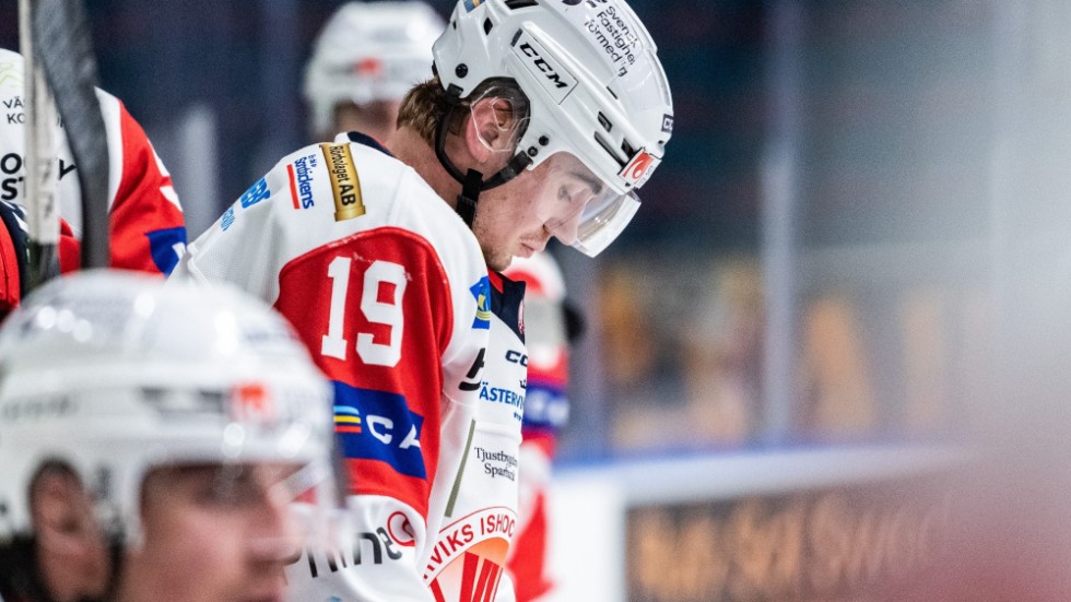 VIK-forwarden Isak Salqvist stängs av.