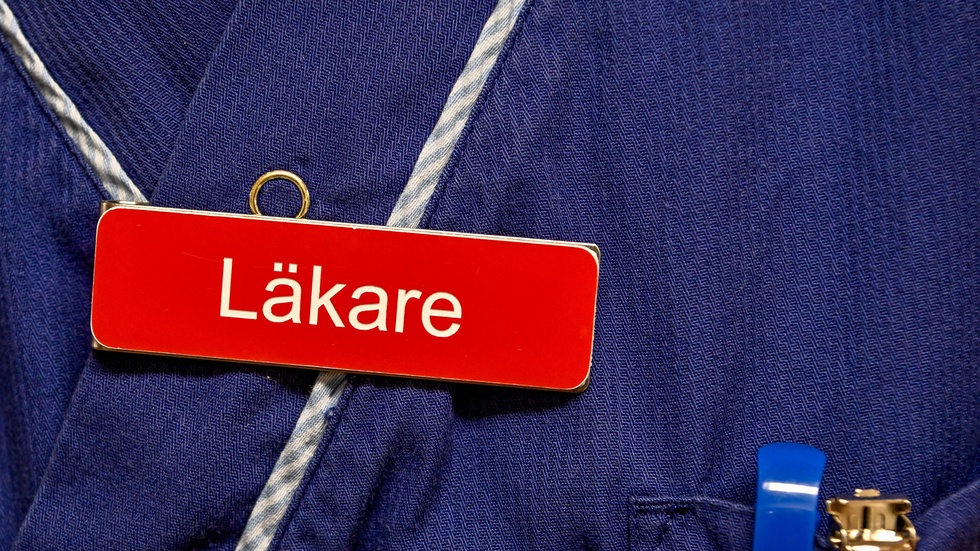 En läkare på Gotland kritiseras av Inspektionen för vård och omsorg – men bedöms inte utgöra en säkerhetsrisk för patienterna.