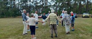 Sommarträff i Lärkparken med Gotländska Folkdansare