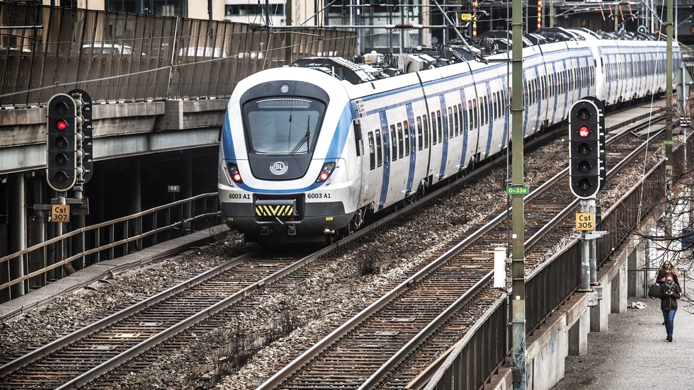 Trafiken rullar igen efter tidigare stopp i tåg- och pendeltågstrafiken i Stockholm. Arkivbild