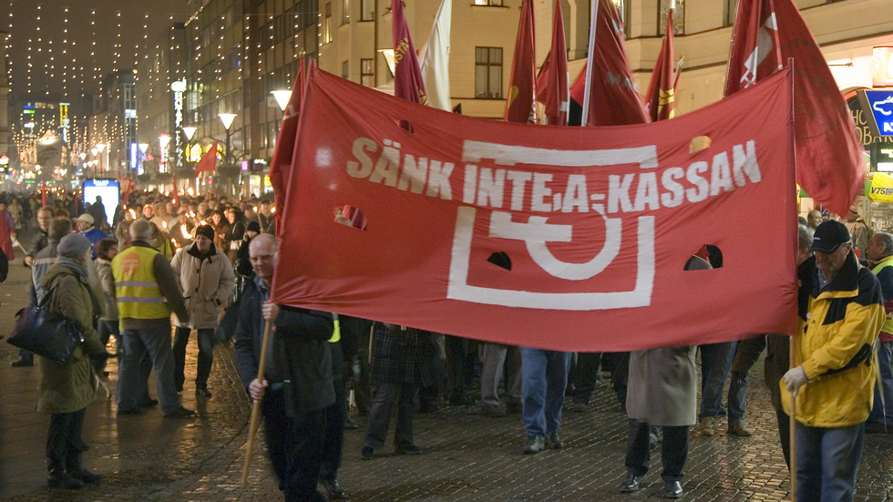 Ersättningen från A-kassan har rasat de senaste 20 åren jämfört med andra länder i Europa.