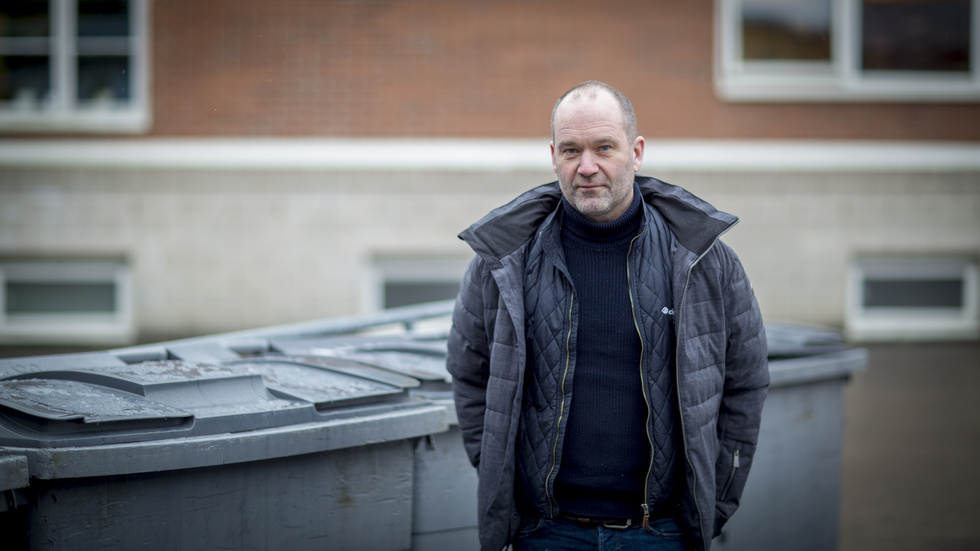 Joakim Olsson, regionchef för Anticimex Sörmland, berättar om den nya sortens fällor och nya sätt att övervaka råttor. 