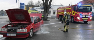 Festen avbröts – när bil började brinna på parkeringen