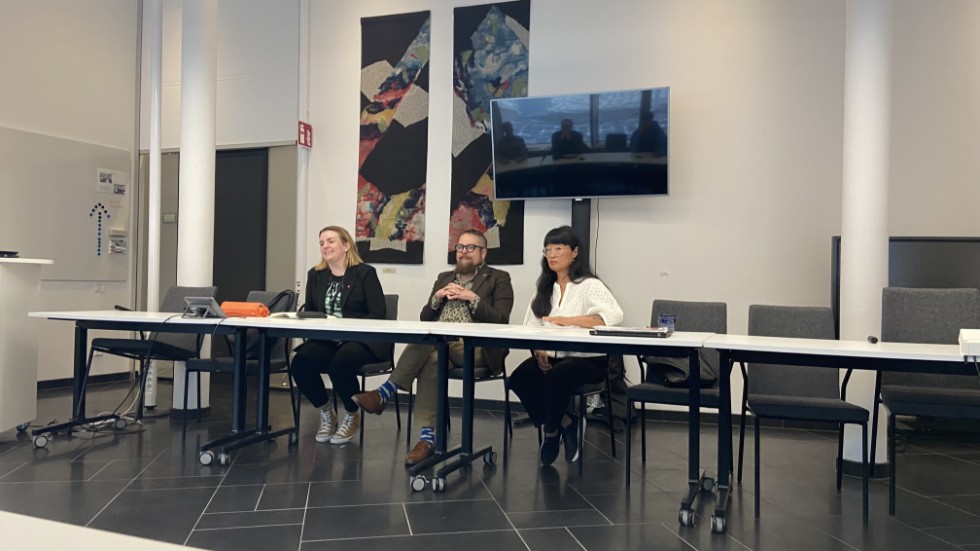Vice kommunalråd Emilia Töyrä (S), vice förvaltningschef skolförvaltningen, Markus Forsberg och skolchef Viktoria Björklund.