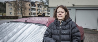 Fick p-böter trots giltig parkeringsbiljett – Qpark ville inte lyfta på snöskyddet