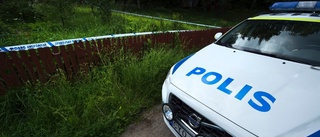 Fortsatt häktad för mord