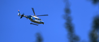 Familj försvunnen på fjäll – polisen söker med helikopter