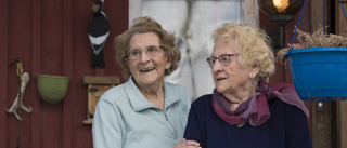 Systrarna Thea, 96, och Lisa, 92, om förändring genom tiderna • Maskinen de håller högst: "Kan inte prisa den nog"