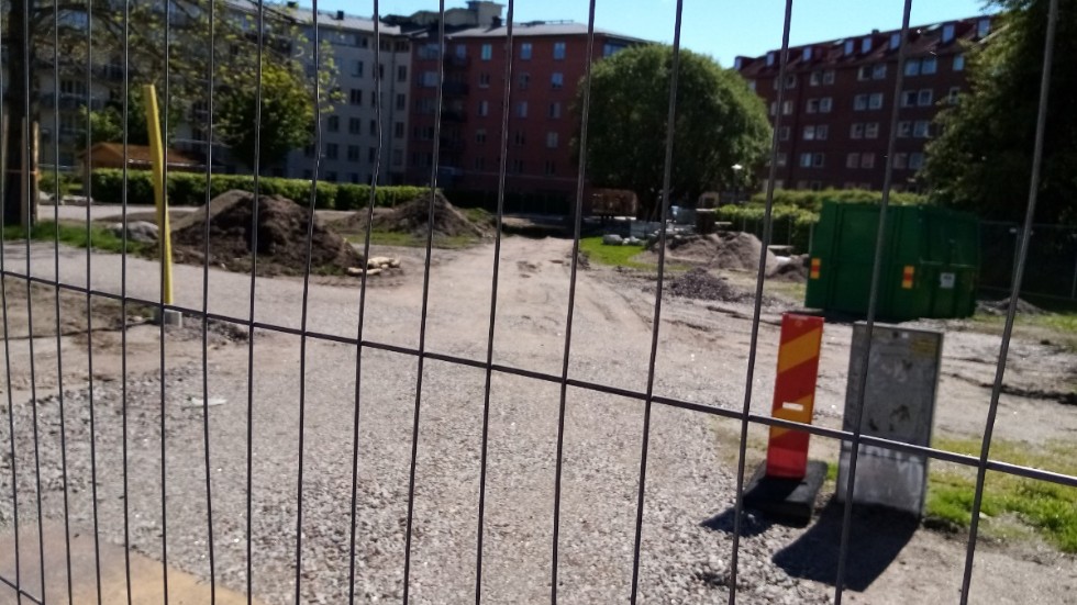 Så här har det sett ut Bantorgparken i flera veckor, enligt insändarskribenten.