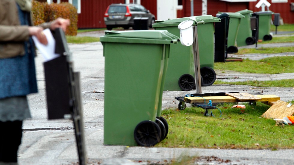 Att tunnan står på rätt adress går bara att se på en etikett med cirka två millimeter höga tecken, skriver insändarskribenten