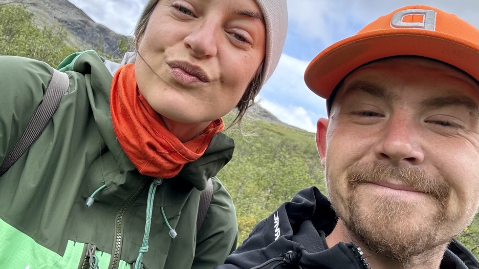 Medan vänner och familj oroade sig för Sanja Paronen och Nico Sallmén hade de det toppen i Sareks nationalpark. "Vi är ledsna att så många behövde bli oroliga."