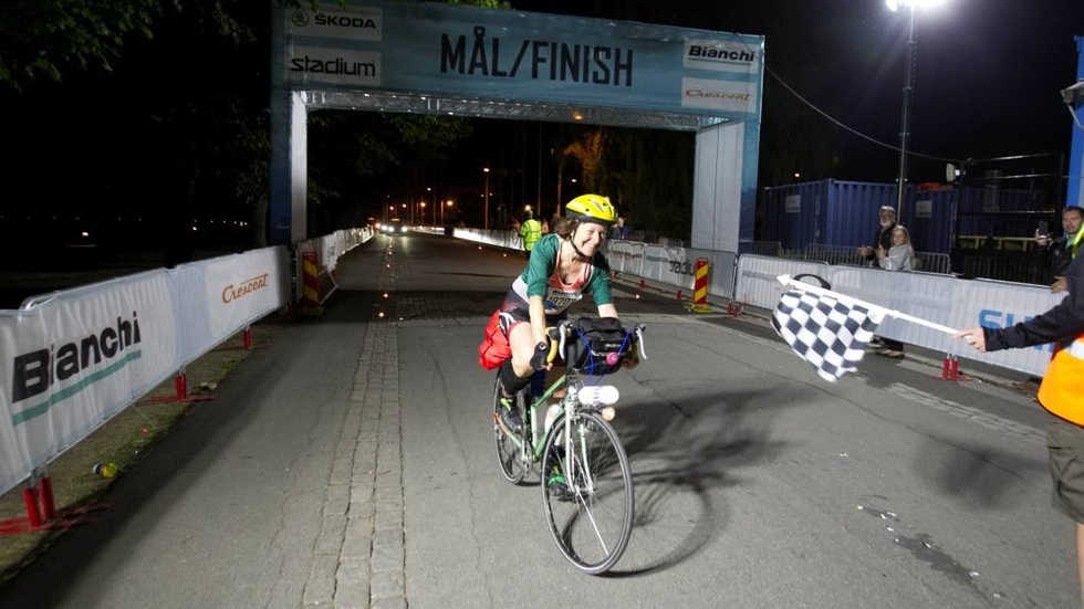 2018 var Judit Sundström från Sollefteå sist i mål av drygt 19 000 som fullföljde. Nu är hon tillbaka i Motala, för att köra Halvvättern tillsammans med drygt 3 000 andra cyklister. 