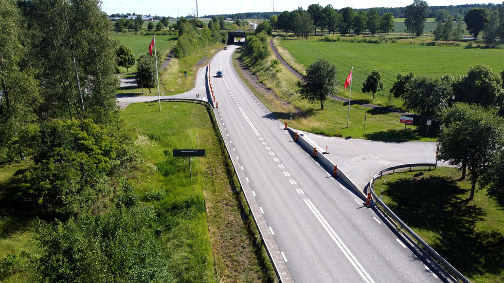 Båda rastplatserna vid Kungs Norrby utanför Borensberg är avstängda på grund av skadegörelse.