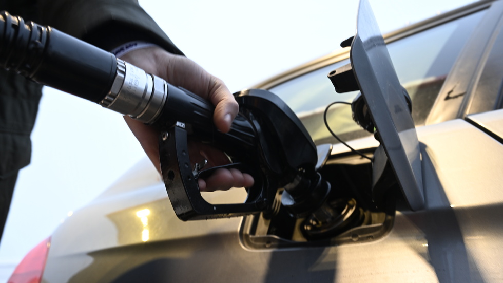 Bensin- och dieselpriserna höjs på fredagen. Arkivbild.
