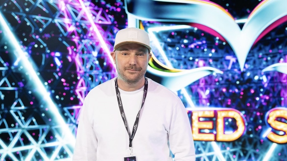 Micke Mårtensson har arbetat med en rad olika tv-program. Bland annat Masked Singer, Let´s Dance och Fångarna på fortet.