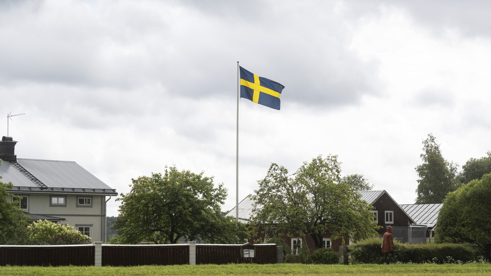 Politik har kommit och gått, men frustrationen har bestått, skriver representanter för organisationen "Hela Sverige ska leva" i ett debattinlägg.