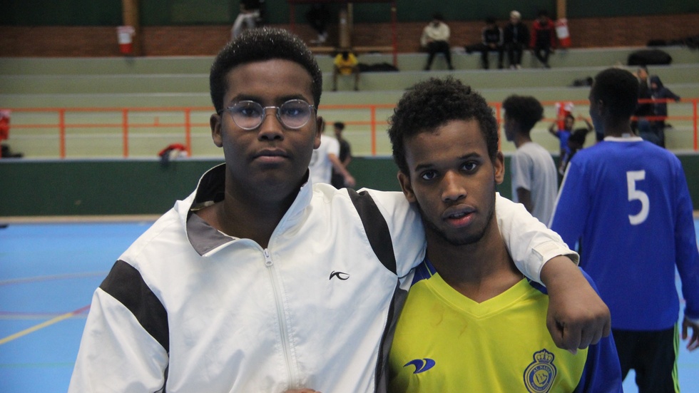 Ahmed Mubarak och Zakaria Mohamed var på plats och spelade spontanfotboll tillsammans med ett 20-tal andra ungdomar.
