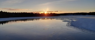 Vackersolen på väg ner i Trångfors