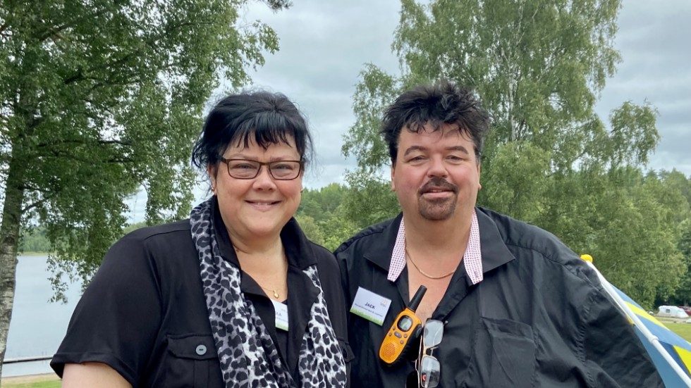 Carola och Jack Rydberg trivs i rollen som campingvärdar och har inga planer på att sluta än.