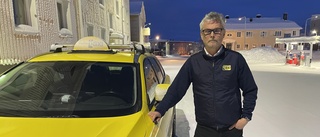 Buss och tåg står stilla – då är taxibilarna heta i kylan