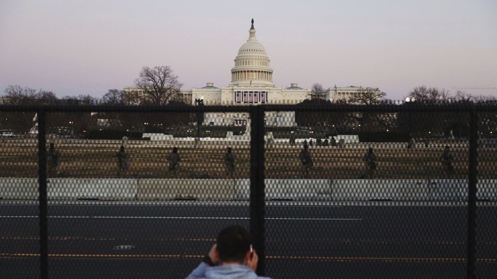 Ordningsmakten siktar på större marginaler i beredskapen i Washington DC inför nästa veckas installation av Joe Biden som president.