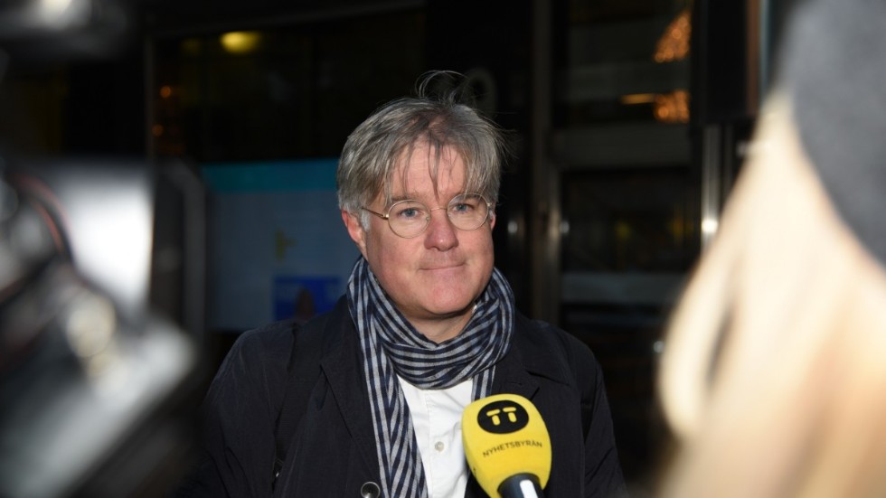 Martin Wästfelt, PTK:s förhandlingschef, anländer till Näringslivets hus där de återupptagna förhandlingarna om las-reglerna nu inleds.