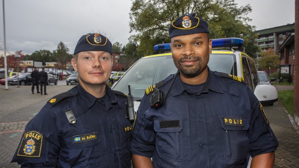 Martin Björk och Benjamin Prom jobbar som områdespoliser i Norrköping. 