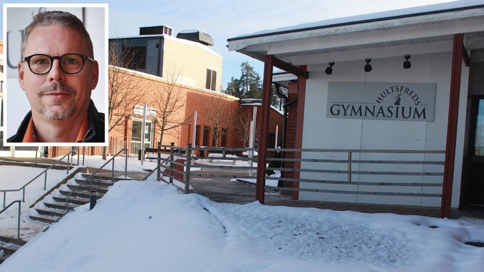 Ett rop på hjälp. Bara de senaste två veckorna har 15-20 elever på gymnasiet frågat om de får komma in på skolan. "Det är blandat, både en studieproblematik, men också att elever mår dåligt av att de saknar den sociala kontakten", säger rektor Andreas Ekberg.