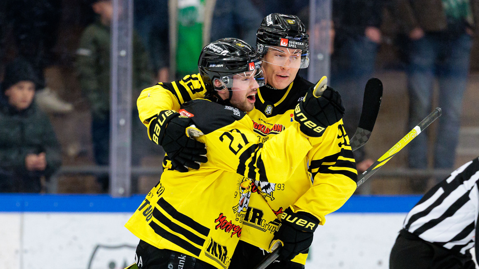 Äntligen seger. Vimmerby Hockey vann med 4-2 borta mot Mora och tog sin första trepoängare på bortais. 