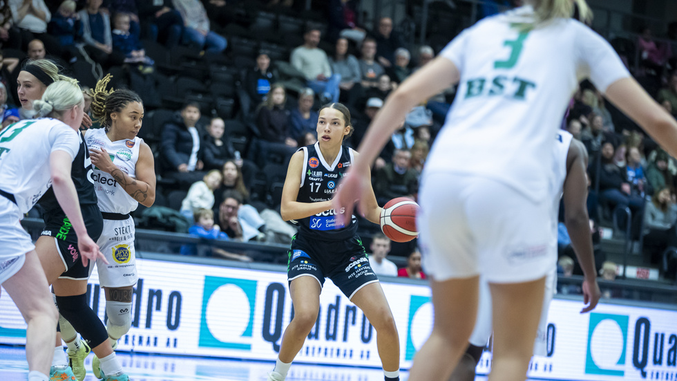 Klara Almroth smällde i sex treor mot Visby. En av de stora löftena i "the next generation" av Luleå basket.