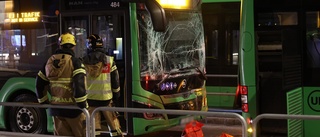 Två bussar i krock i Gränby – började ryka