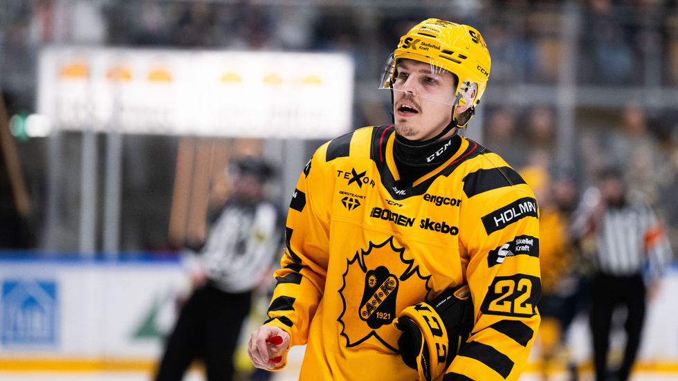 Jonathan Johnsons mål räckte inte. Skellefteå AIK föll borta mot HV71.