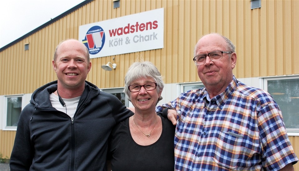 Wadstens Chark med Andreas, Inger och Tommy Wadsten har funnits i Loftahammar sedan 2010. Ett familjeföretag med sex anställda som satsar på ökad omsättning och ett generationsskifte inom de närmaste åren. Foto: Lena Dahlberg