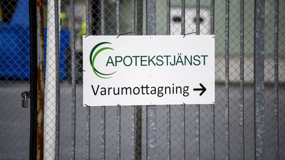 För några veckor sedan lamslogs fem regioner av upphandlingsproblem med Apotekstjänst.