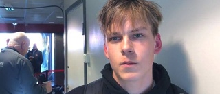 16-åringen får fortsatt förtroende