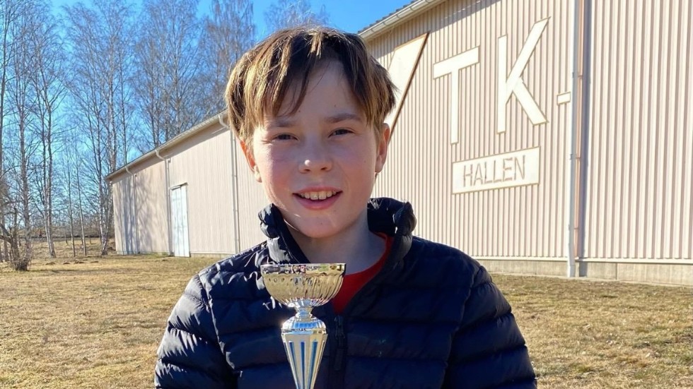 WTK:s Carl Grimerö vann den gångna helgens tennisturnering i Vimmerby.