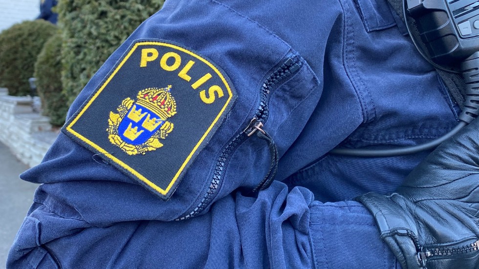 Männen är anmälda misstänkta för olaga hot mot två tonårspojkar i Hultsfred.