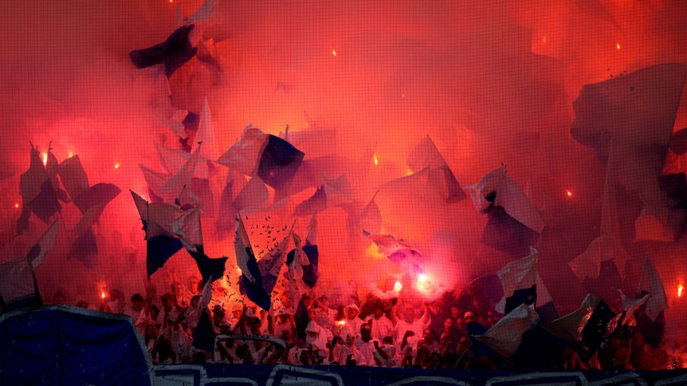 FC Köpenhamns supportrar tände bengaliska eldar inför CL-premiären borta mot Borussia Dortmund.