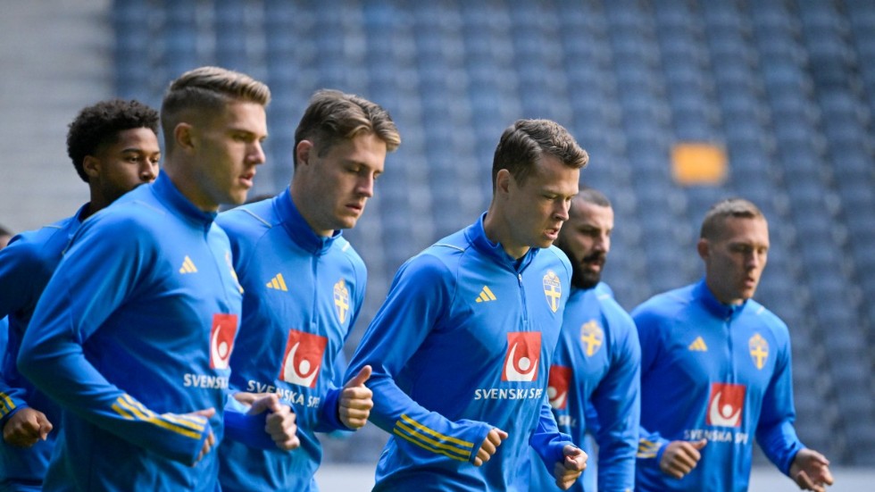 Sverige laddar inför matchen mot Serbien.