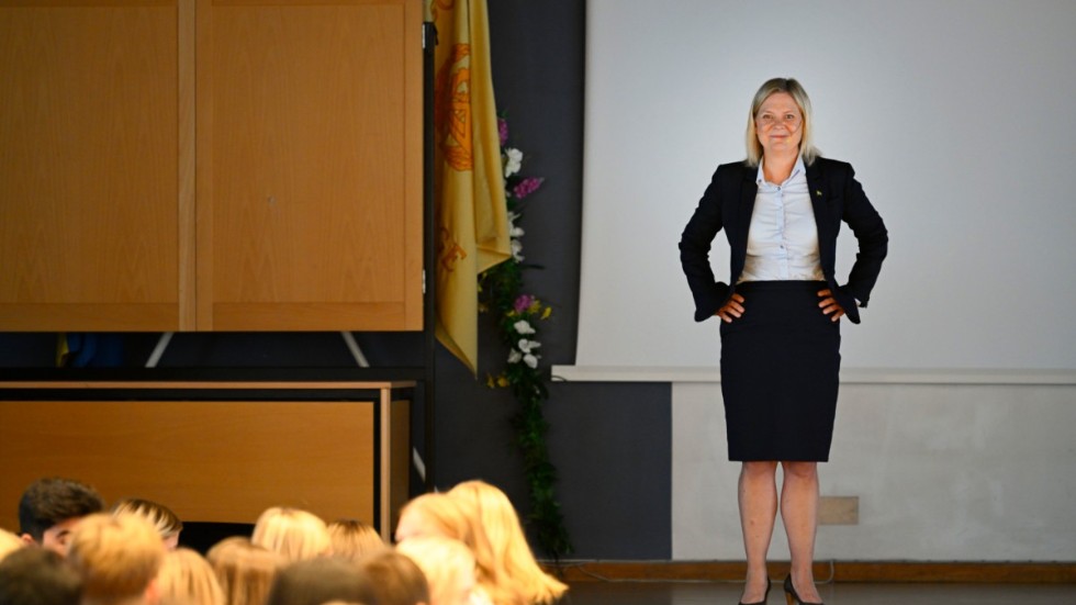 Statsminister Magdalena Andersson (S) på en gymnasieskola i Borlänge.