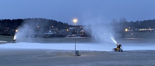 Snökanonen är igång – då kan det finnas skidspår att åka i