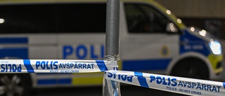 Angrep poliser – döms till fängelse