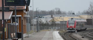 Så sena var tågen förbi Vimmerby och Hultsfred i februari