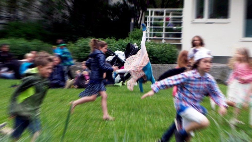Oavsett storlek på kommunen så har varje barn rätt till hög kvalitet i skolan, omsorgen och annan verksamhet. Det är ett skäl att påbörja en diskussion om hur man kan samordna verksamhet bättre. 