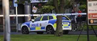 Pojke greps med pistol i byxan – döms för mord